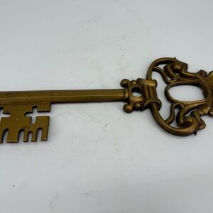Vintage Gold Ornate Key Decor